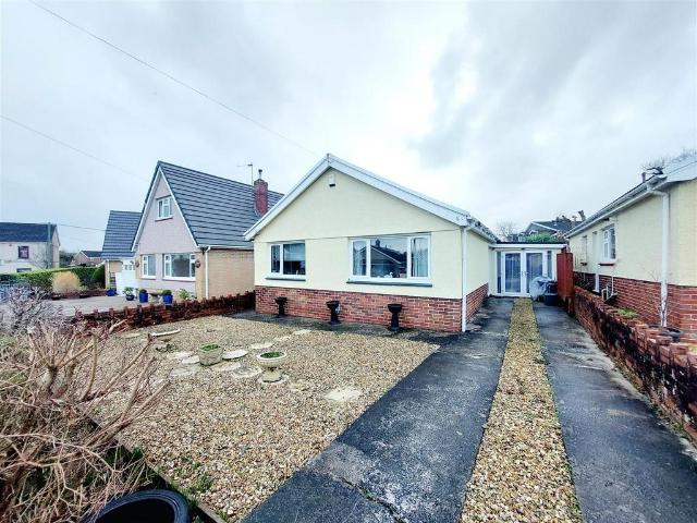 Bungalow for sale in Gorseinon, Wales