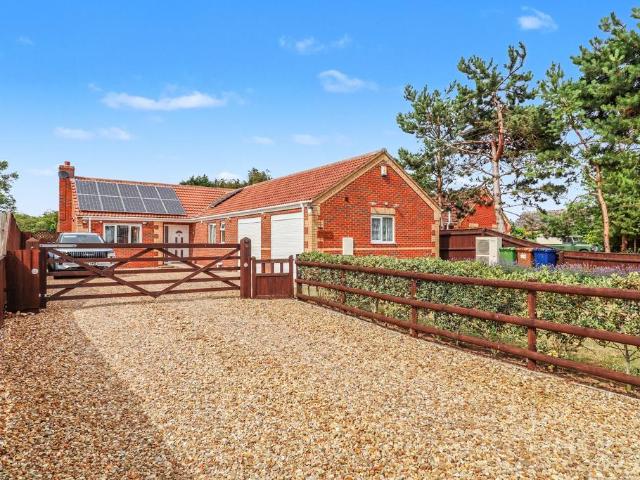 Bungalow for sale in Four Gotes, Cambridgeshire
