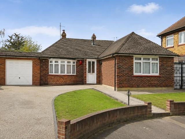 Bungalow for sale in Grove Park, Oad Street