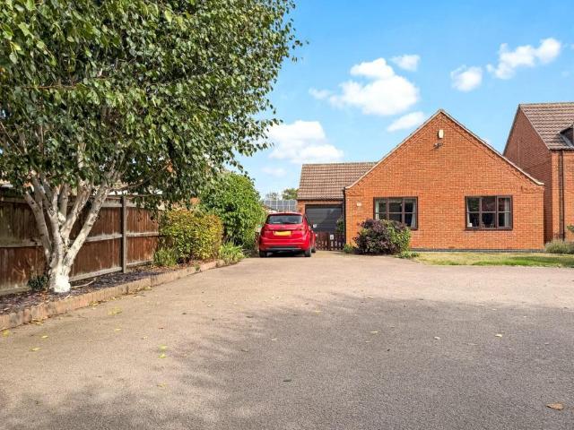 Bungalow for sale in Alverton, East Midlands