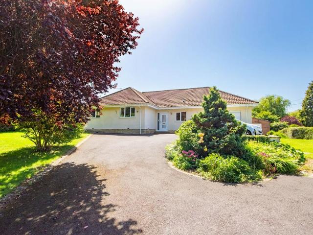 Bungalow for sale in Stonebridge, Banwell