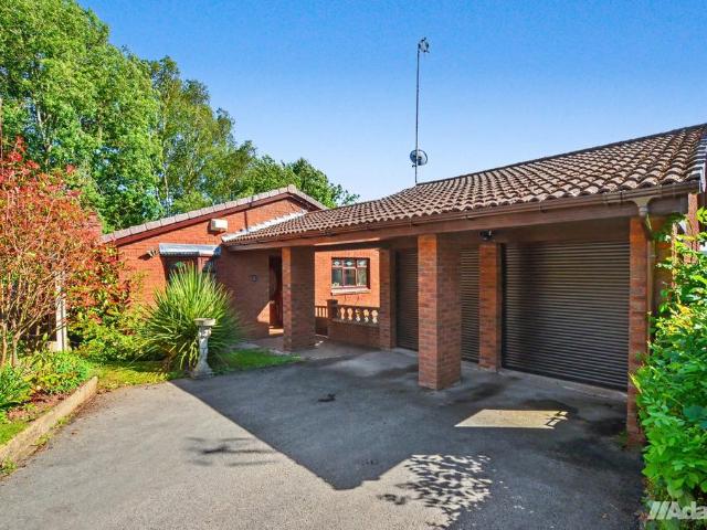 Bungalow for sale in Beechwood, Halton