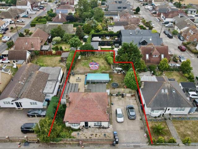 Bungalow for sale in Cliffsend, Acol