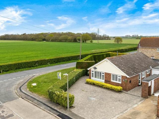 Bungalow for sale in Dale Hill, Essex