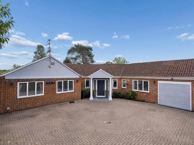 Bungalow for sale in Wexham, George Green