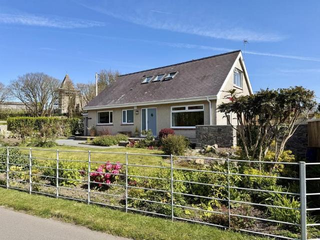Bungalow for sale in Amlwch, Wales