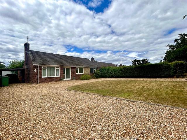 Bungalow for sale in Brambridge, Hampshire