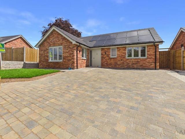 Bungalow for sale in Egginton, East Midlands