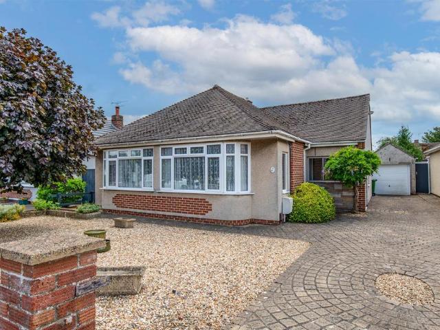 Bungalow for sale in Oldland, South Gloucestershire