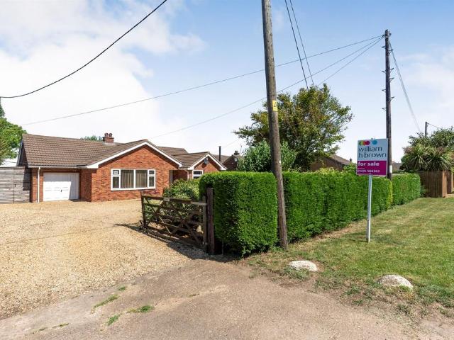 Bungalow for sale in Barholm, Lincolnshire