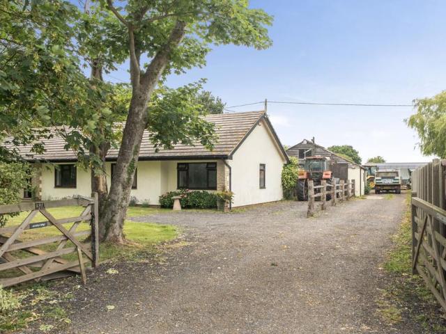 Bungalow for sale in Littlecote, West Sussex