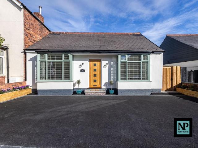 Bungalow for sale in Leyfields, Tamworth