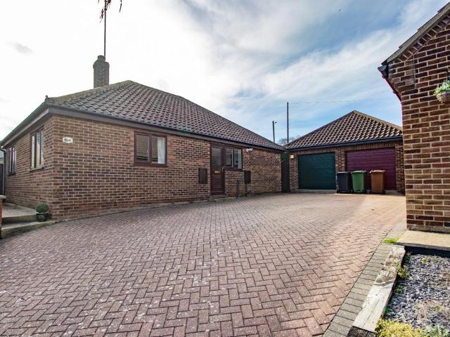 Bungalow for sale in Comers, Norfolk