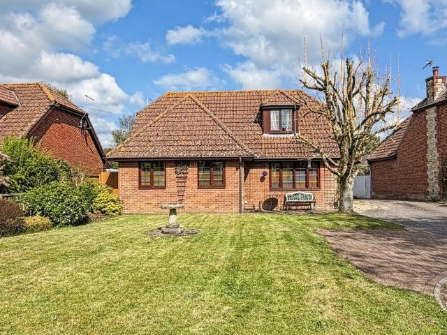Bungalow for sale in Wool, East Burton