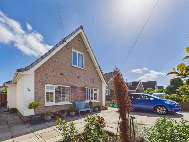 Bungalow for sale in Porthcawl, Nottage