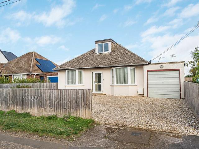 Bungalow for sale in Begbroke, Cherwell