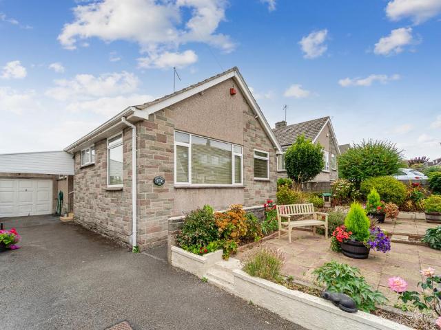 Bungalow for sale in Worlebury, Weston-super-mare
