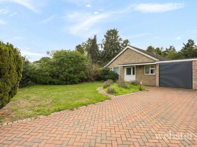 Bungalow for sale in Lenwade, Crostwick