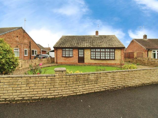 Bungalow for sale in Kingswood, Hull