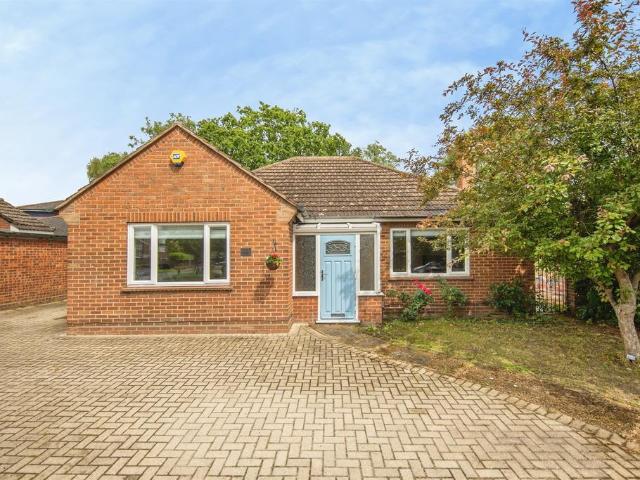 Bungalow for sale in Fordham Heath, Essex