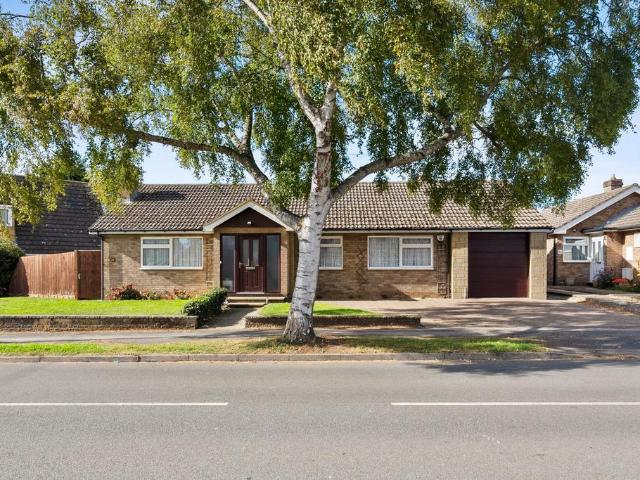 Bungalow for sale in Brambleside, Kettering