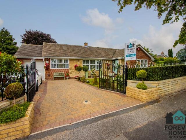 Bungalow for sale in Pogmoor, South Yorkshire