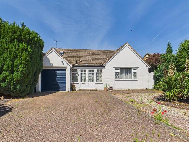 Bungalow for sale in Tiddington, Alderminster