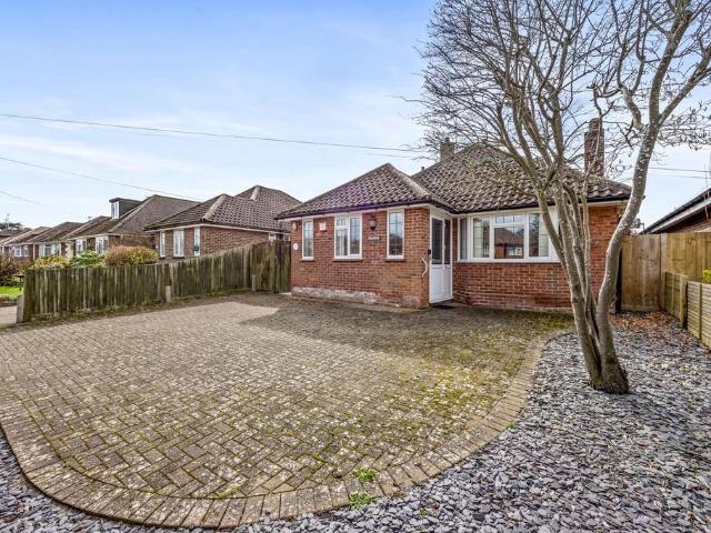 Bungalow for sale in Perryfields, West Sussex