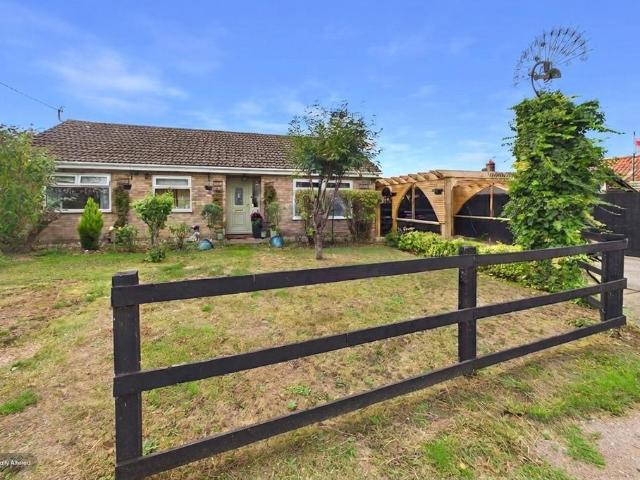 Bungalow for sale in Bedingfield, Suffolk