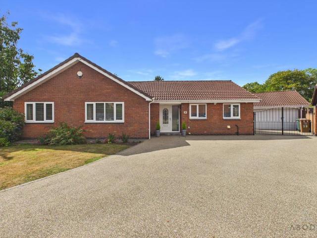 Bungalow for sale in Oversetts, Egginton