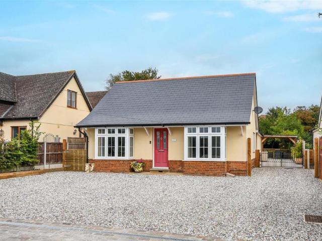 Bungalow for sale in Burnham-on-Crouch, Maldon