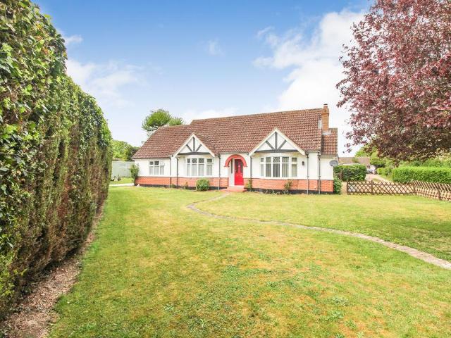 Bungalow for sale in Bedford