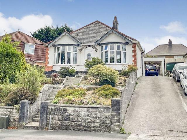 Bungalow for sale in Mount Wise