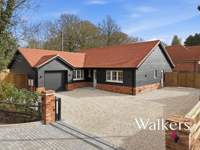 Bungalow for sale in Langdon Hills, Isle Of Man