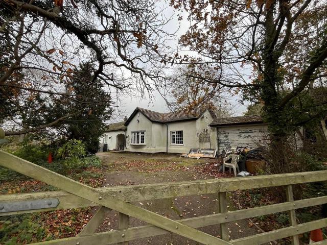 Bungalow for sale in Borehamwood, Hertfordshire