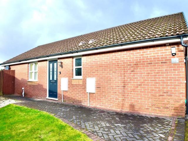 Bungalow for sale in Treharris
