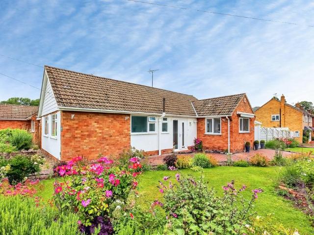 Bungalow for sale in Stanford On Avon, Leicestershire