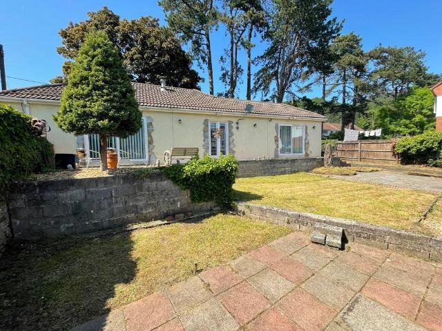 Bungalow for sale in Baglan