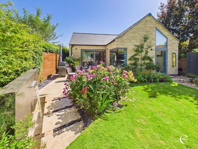 Bungalow for sale in Market Overton, Rutland