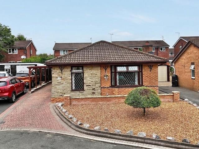 Bungalow for sale in Cheadle, Kingsley Moor