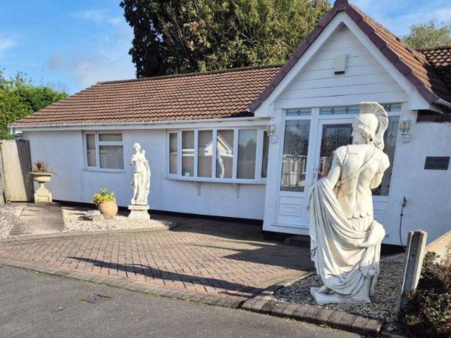 Bungalow for sale in Sutton Coldfield, West Midlands