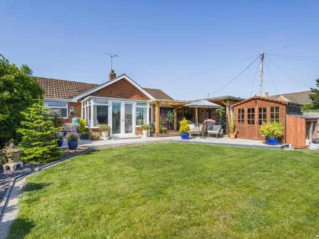 Bungalow for sale in Pamington, Gloucestershire