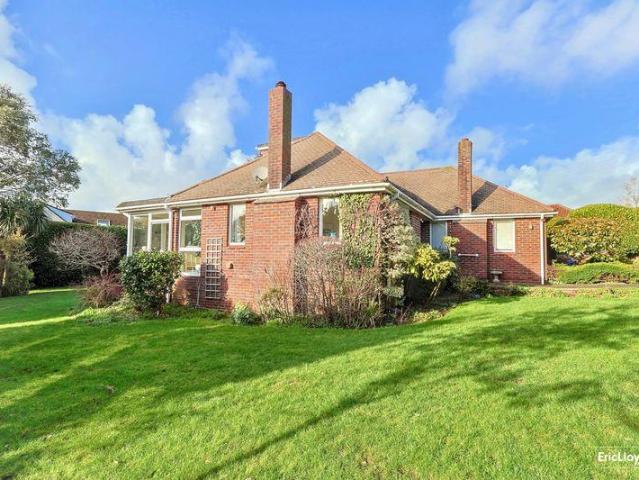 Bungalow for sale in Broadsands, Galmpton