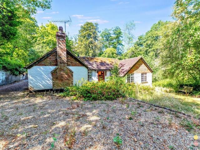 Bungalow for sale in Fole, Surrey
