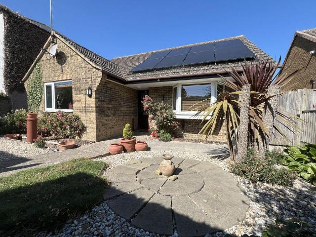 Bungalow for sale in Upper Deal, Ash