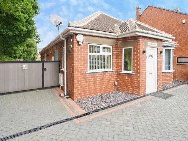 Bungalow for sale in Shaw Lands, Pogmoor