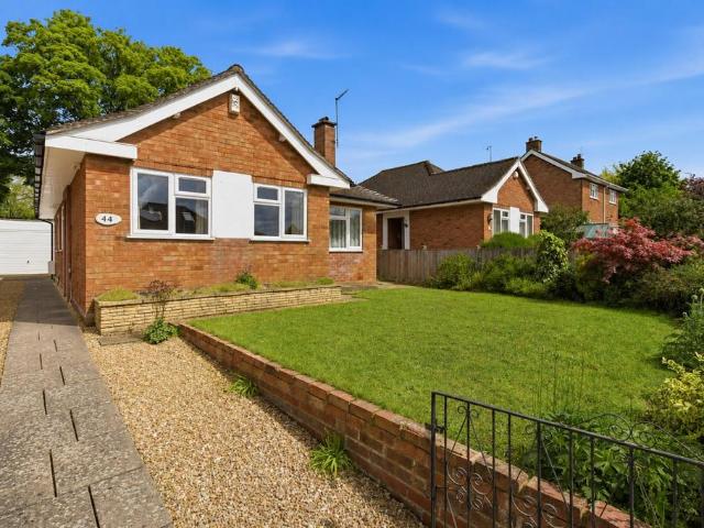 Bungalow for sale in Northwick, Claines