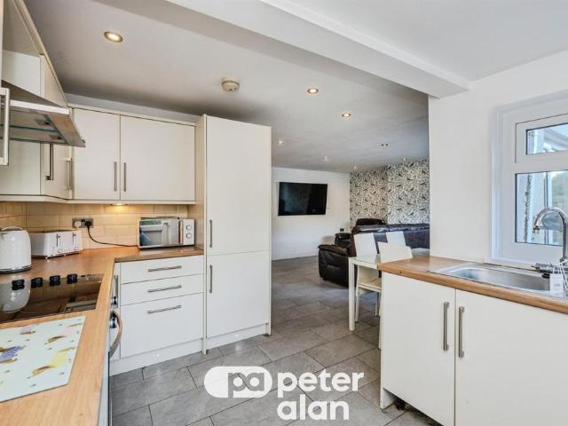 Bungalow for sale in Clyne and Melincourt, Ynysarwed