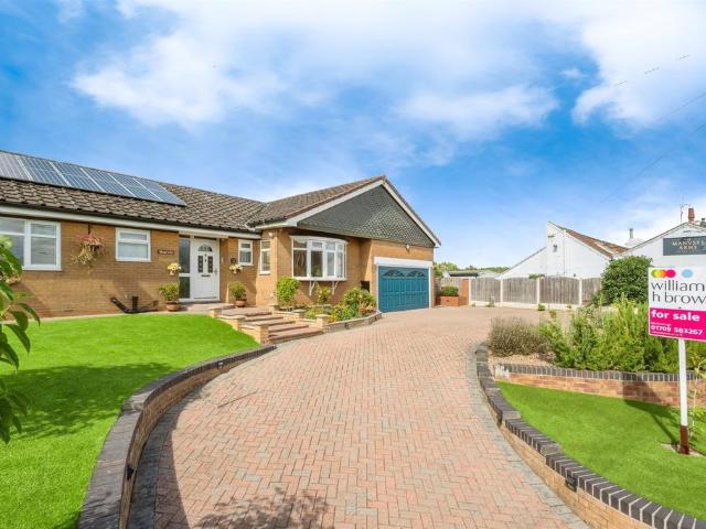 Bungalow for sale in Harlington, South Yorkshire