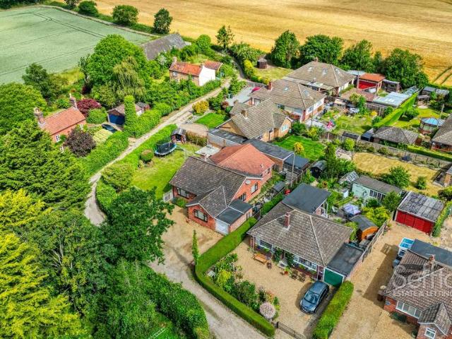 Bungalow for sale in Lingwood and Burlingham, Crostwick